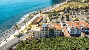 Sunny Side by Atlantic Holiday