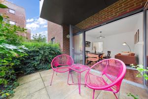 Modern 2 Bedroom Apartment in Uxbridge London free parking