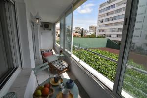 RNET - RHC 2113 Roses Holiday Center