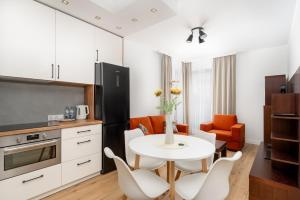 Przewóz Comfort Apartment by BookingHost