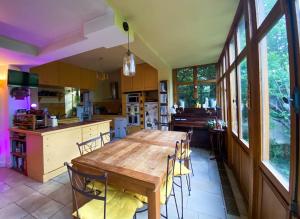 Maisons de vacances Refuge Raffine - 2 Salons, Double Jacuzzi, Jardin : photos des chambres