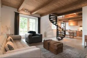 Beautiful House in The Middle of Nature - Weesp