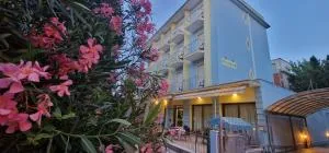 Hotel Clara RIMINI - Viserba