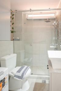 Petras Charming Home, 500m to Beach