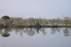 B&B / Chambres d'hotes Songes au lit du fleuve : Chambre Double - Vue sur Jardin