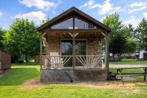 Deluxe Cabin Within Campground - Уильямспорт