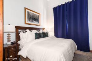 Pine Cone Place at The Westgate in Canyons Village Ski-In Ski-Out Suite Hosted by Nestique