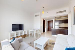 Vacationer Holiday Homes I Ideal 2 Bedroom I Stunning Marina View I Prime Location