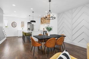 Patio FirePit Garage Walk to Belmont 12 South, Restaurants and More