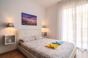 Violet Dusk City Center Flat