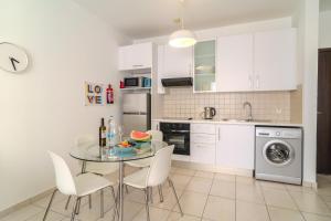 Violet Dusk City Center Flat