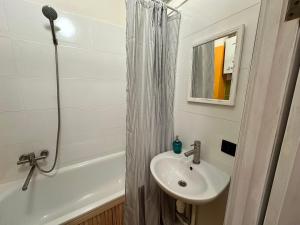 Art apartment on Kylisha str