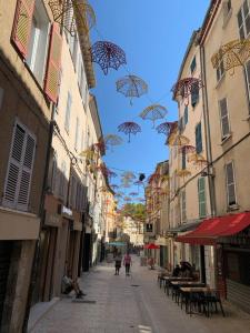 Maisons de vacances Le Domaine de L'Olivier, l ieu de bien-etre solidaire : Maison 3 Chambres