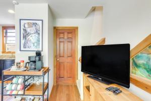 Telluride Condo Walk to Lift, Bear Creek, and More!