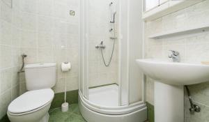 Sunny House Free Parking