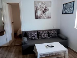 Babaloo Beach Apartments 