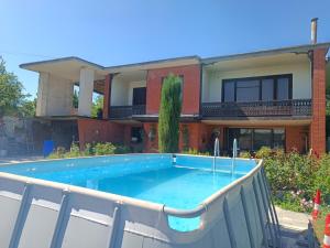 Retro House