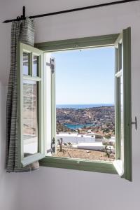 Ailouros summer hotel