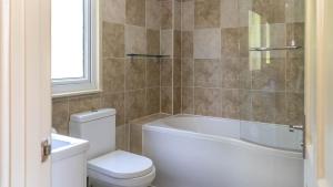 Ta Mill Cottages & Lodges - Meadowview Chalet 1