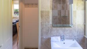 Ta Mill Cottages & Lodges - Meadowview Chalet 1