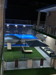 49 on Blackburn - Duffʼs Road