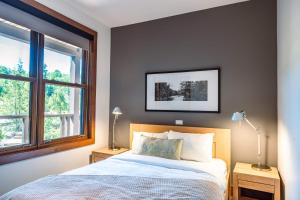 Lakefront, Mountain View - 2 Bedrooms Resort Suite