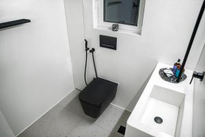 Athenian Noir Blanc Penthouse - Breathtaking view - City Center