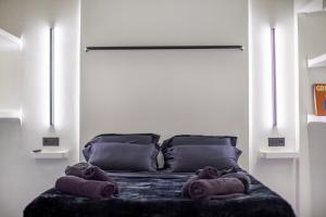 Athenian Noir Blanc Penthouse - Breathtaking view - City Center