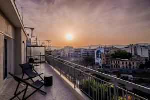 Athenian Noir Blanc Penthouse - Breathtaking view - City Center
