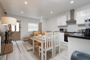 Cosy central apartment - free nearby parking