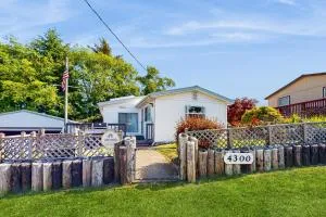 Mermaid Crossing - Netarts