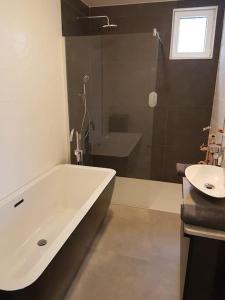 Maisons de vacances Le Chalet de l-Odet : photos des chambres