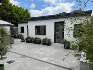 Weston Studio - Lucan
