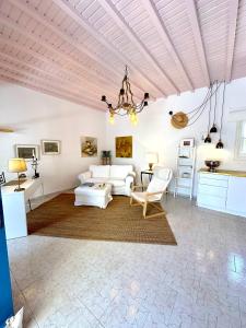 MAAR Mykonos Ornos Apt Near the Beach