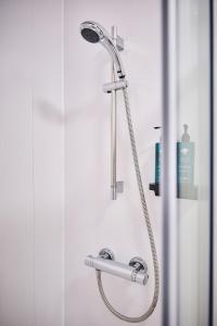 Princess Green 3 - Portrush by the Sea