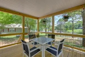 Waterfront Lake Sinclair Home Dock and Grill! - Meriwether