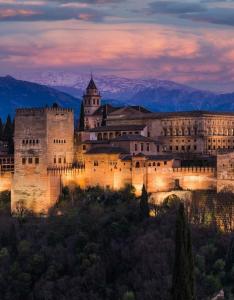 Acogedor Dúplex Albaicín con Wifi 5G y Parking gratuito, cerca del Mirador San Nicolás