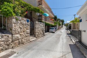 Apartments by the sea Pisak, Omis - 967
