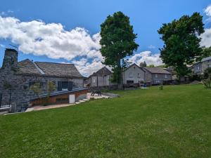 Maisons de vacances Gite familial avec jardin, pres du Puy-en-Velay et station de ski des Estables - FR-1-582-475 : Maison de Vacances