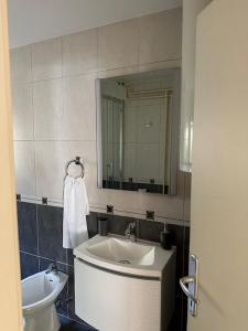 Apartments with parking space Crikvenica - 23167