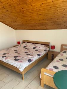 Apartments with parking space Preko, Ugljan - 23327