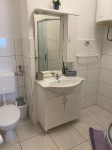 Apartments with parking space Preko, Ugljan - 23327