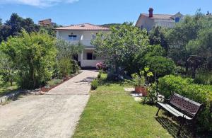 Apartments by the sea Supetarska Draga - Donja, Rab - 23377