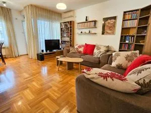 Luka's Blok 9 Apartment - Lužani