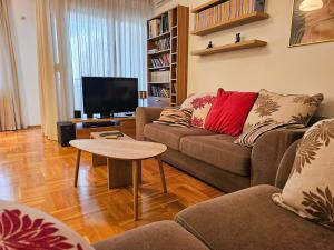 Lukas Blok 9 Apartment