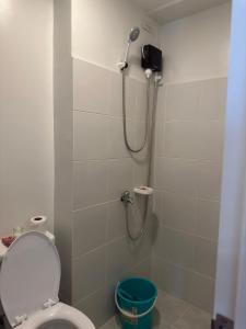 Jojies Crib Symfoni Tower 2 Bossa Guadalupe