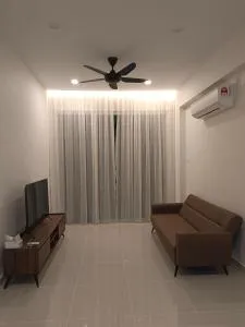 Sri Indah Pool Condostay - Kampong Ayer