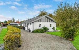 Gorgeous Home In Sydals With Wifi