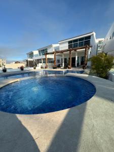 Casa Isla Marina Vista al Mar 20 Personas