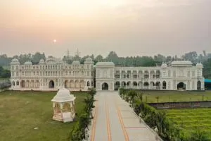 kairvi fort resort - Gajraula